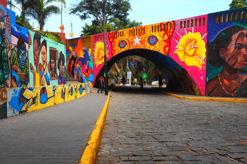 Calles coloridas en Barranco, Lima