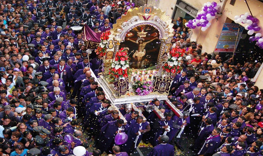 Procesión del Señor de los Milagros Perú