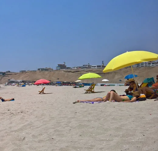 Tomando sol en Punta Hermosa