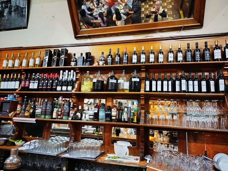 Bar Cordano, exhibición de tragos